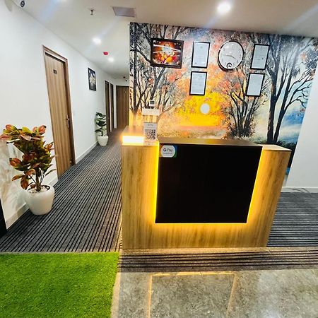 Townhouse Happy Habitat Guest House Большая Нойда Экстерьер фото